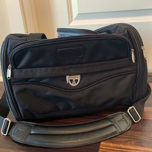 Travelpro Flightpro luggage tote